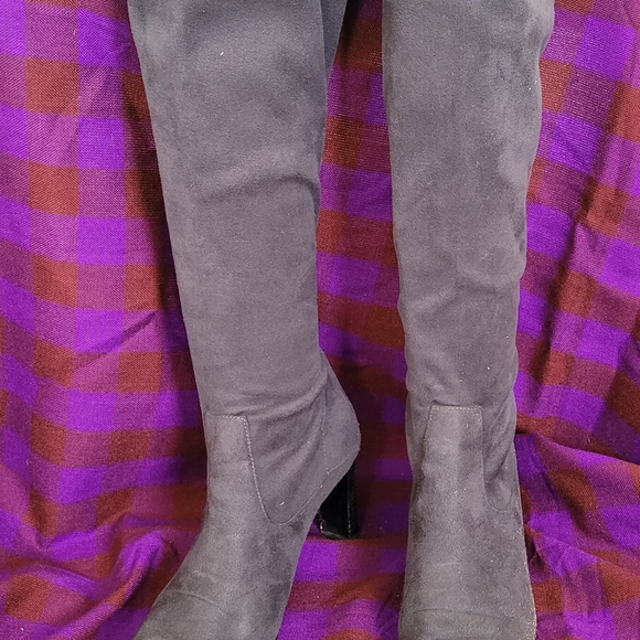 Tall faux suede boots - Picture 2 of 2